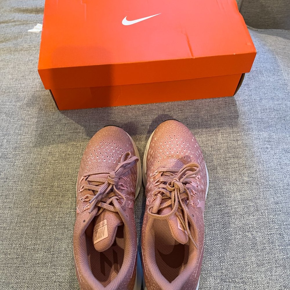 Nike Air Zoom Pegasus 35 Pink Sneakers Womens Size 7.5 new with box